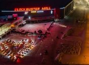 Киевские автолюбители выстроили из машин огромную "валентинку" (фото, видео)