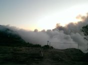 Пожар на свалке под Львовом: к тушению привлекли авиацию 