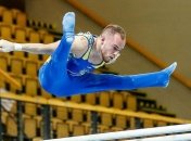 40 сантиметров: гимнаст Верняев померялся с баскетболистом Пустозвоновым (Фото)