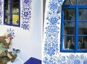 90-летняя бабушка превращает родную деревню в художественную галерею (Фото) 