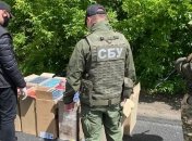 ГПСУ: в Донецкой области в фуре среди картона обнаружили тысячи пачек сигарет