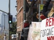 В США количество безработных достигло 40 миллионов