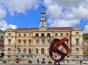 Ярко и необычно: причудливая архитектура города Бильбао (Фото)