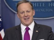 В Белом доме просят не воспринимать слова Трампа о "прослушке" буквально