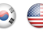 Американская авиабаза в Южной Корее окружена