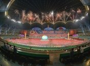 Позитивная Северная Корея: играющие на пляже девушки, модные парикмахерские и рестораны (Фото)