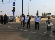 Более десятка активистов перекрыли Киевскую трассу в пригороде Одессы