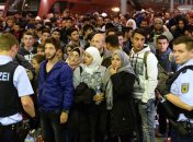 Власти ФРГ заявляют, что страна "достигла лимита" по приему беженцев