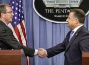 Полторак рассказал Картеру о ситуации на Донбассе