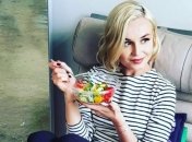 Полина Гагарина похвасталась идеальной фигурой в купальнике 