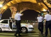 Эйфелеву башню закрыли