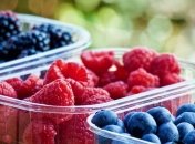 Содержат большое количество железа: ягоды, повышающие гемоглобин