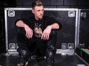 Ник Картер из Backstreet Boys обвинил родного брата в намерении убить его жену