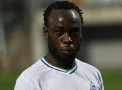 Футболист "Ростова" сходил в туалет прямо на футбольном поле