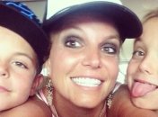 Звездный Instagram: Бритни Спирс показала семью (ФОТО)