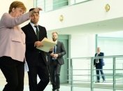 Саммит начинается: Меркель и Зеленский закончили встречу