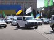 День Конституции: в Харькове устроили патриотический автопробег (Видео)