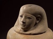 Известняковый кувшин с остатками внутренних органов Сенетней, древней египетской женщины