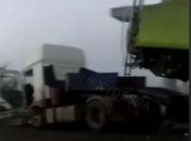 На трассе Киев-Одесса разбилась фура (видео)