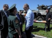 Яценюк проинспектировал восстановительные работы в Славянске