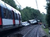 У Парижа сошли с рельсов три пассажирских вагона