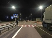 Человек переходил дорогу по нерегулируемому пешеходному переходу, и его сбил кроссовер депутата