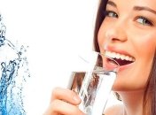 Нужно ли пить 2 литра воды в день