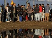 Полиция Греции разогнала беженцев на границе с Турцией