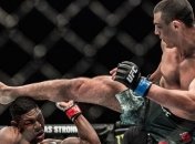 Автор лучшего в истории нокаута в ММА сам "уснул" на турнире UFC (видео)