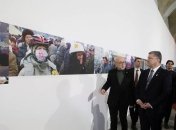 Президент Украины с родными Героев Небесной сотни почтил память погибших