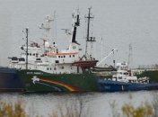 У Greenpeace возле Мурманского суда украли клетку 