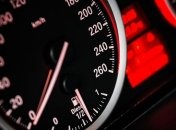 BMW и Porsche создали скоростную зарядку электромобилей