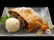 Новогодний рецепт. Рождественский штрудель с фруктами