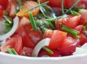 Сезонные ингредиенты для легкого салата: рецепт диетолога "Зважених і щасливих" 