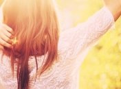 Как восстановить волосы после лета