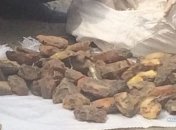 Патрульная полиция в Тернополе обнаружила в автомобиле почти 200 кг янтаря