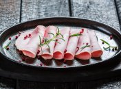 10 идей эффектной подачи мясной нарезки