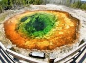 Восхитительные снимки озера, которое меняет цвет (Фото)