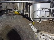 Такси под кузовом фуры полностью раздавило