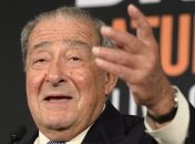 Промоутер Ломаченко рассказал, кто будет править в супертяжелом весе