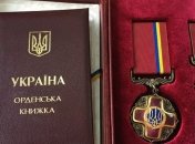 Порошенко наградил орденом "киборга-спартанца" Анатолия Свирида