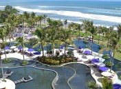 Сотни украинцев не могут вылететь домой из Бали