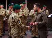 Україна вшановує своїх захисників та захисниць