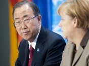 Генсек ООН обсудил с Меркель Минские соглашения