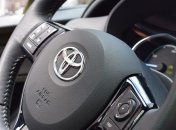 Более практичный и дешевый: Toyota готовит маленький кроссовер