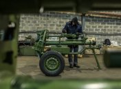 Предприятия ОПК вынуждены самостоятельно восстанавливать производство после обстрелов: это приводит к срывам контрактов