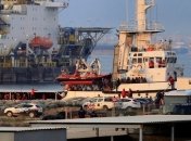 Испания приняла три сотни спасенных в Средиземном море мигрантов 