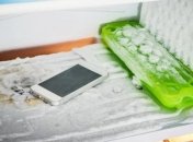 Телефон у морозилці