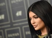 Кайли Дженнер любит носить мужские "боксерки"