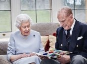 Критиковал метро и вкушал борщ с "горiлкой": как принц Филипп в молодости гостил в Киеве (фото)